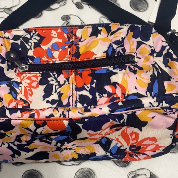 ❤️💙🆕Kipling Wes Crossbody, Splashy Posies - Picture 2 of 4